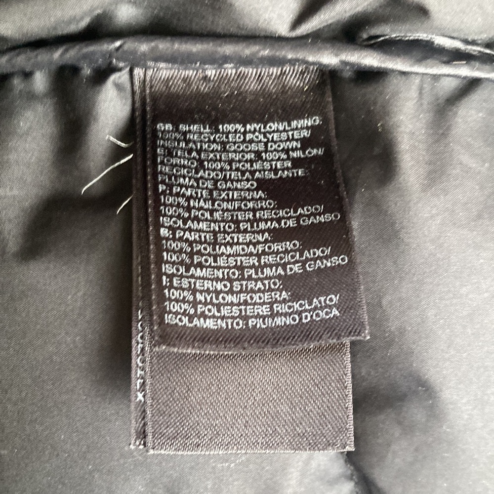 The North Face shiny black puffer vest size S - Picture 5 of 6